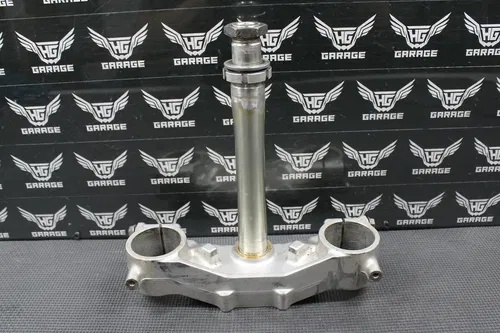 1997 SUZUKI 96-98 RM125 RM250 OEM FRONT FORKS CLAMP LOWER TRIPLE TREE STEM