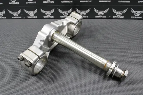 1997 SUZUKI 96-98 RM125 RM250 OEM FRONT FORKS CLAMP LOWER TRIPLE TREE STEM