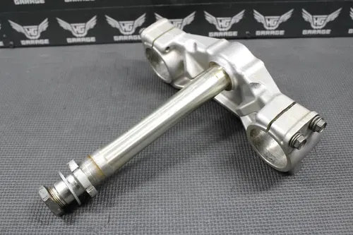 1997 SUZUKI 96-98 RM125 RM250 OEM FRONT FORKS CLAMP LOWER TRIPLE TREE STEM