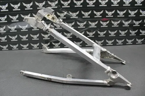 2018 18-20 SUZUKI RMZ450 OEM REAR BACK SUB FRAME SUBFRAME SEAT RAIL 41200-37K00