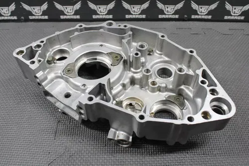 2002 01-05 YAMAHA YZ250F 01-02 WR250F OEM LEFT ENGINE MOTOR CRANKCASE CRANK CASE