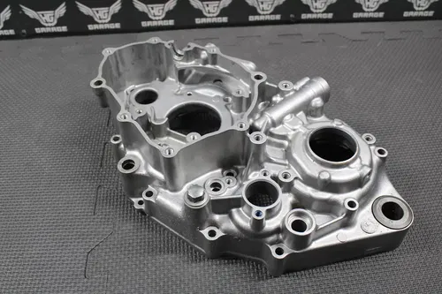 2002 01-05 YAMAHA YZ250F 01-02 WR250F OEM LEFT ENGINE MOTOR CRANKCASE CRANK CASE