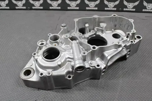 2002 01-05 YAMAHA YZ250F 01-02 WR250F OEM LEFT ENGINE MOTOR CRANKCASE CRANK CASE