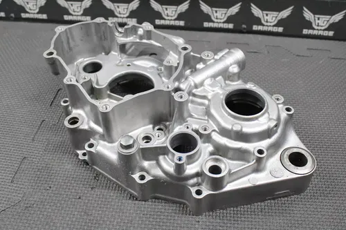 2002 01-05 YAMAHA YZ250F 01-02 WR250F OEM LEFT ENGINE MOTOR CRANKCASE CRANK CASE