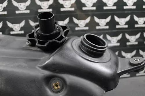 2000 2001 HONDA CR125R CR250R OEM GAS FUEL TANK CELL PETROL RESERVOIR CAP GOOD!