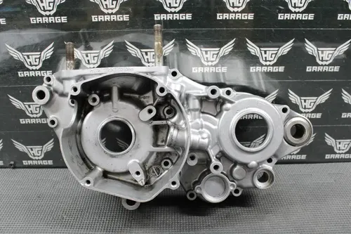 2003 SUZUKI RM250 MODEL K3 OEM LEFT ENGINE MOTOR CRANKCASE CRANK CASE 11300-3788