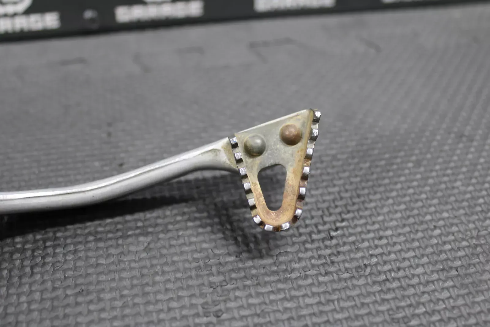 2001 HONDA 97-01 CR250R OEM RIGHT REAR BRAKE FOOT PEDAL 2001 HONDA 97-01 CR250R OEM RIGHT REAR BRAKE FOOT PEDAL
