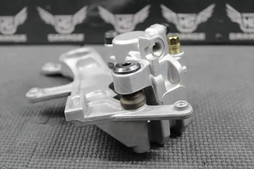 2013 HONDA CRF250R OEM NISSIN REAR BACK BRAKE CALIPER & BRACKET 43150-KRN-711