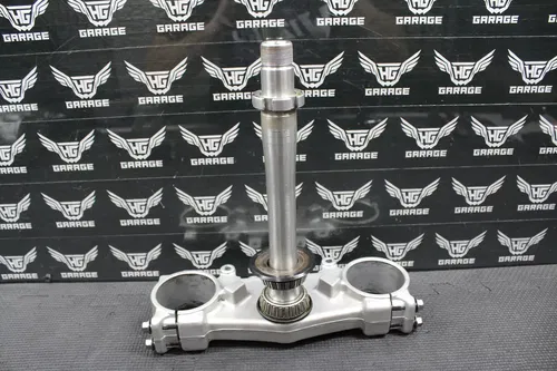 2005 YAMAHA YZ125 OEM FRONT FORKS CLAMP LOWER TRIPLE TREE STEM 1C3-23340-L0-00