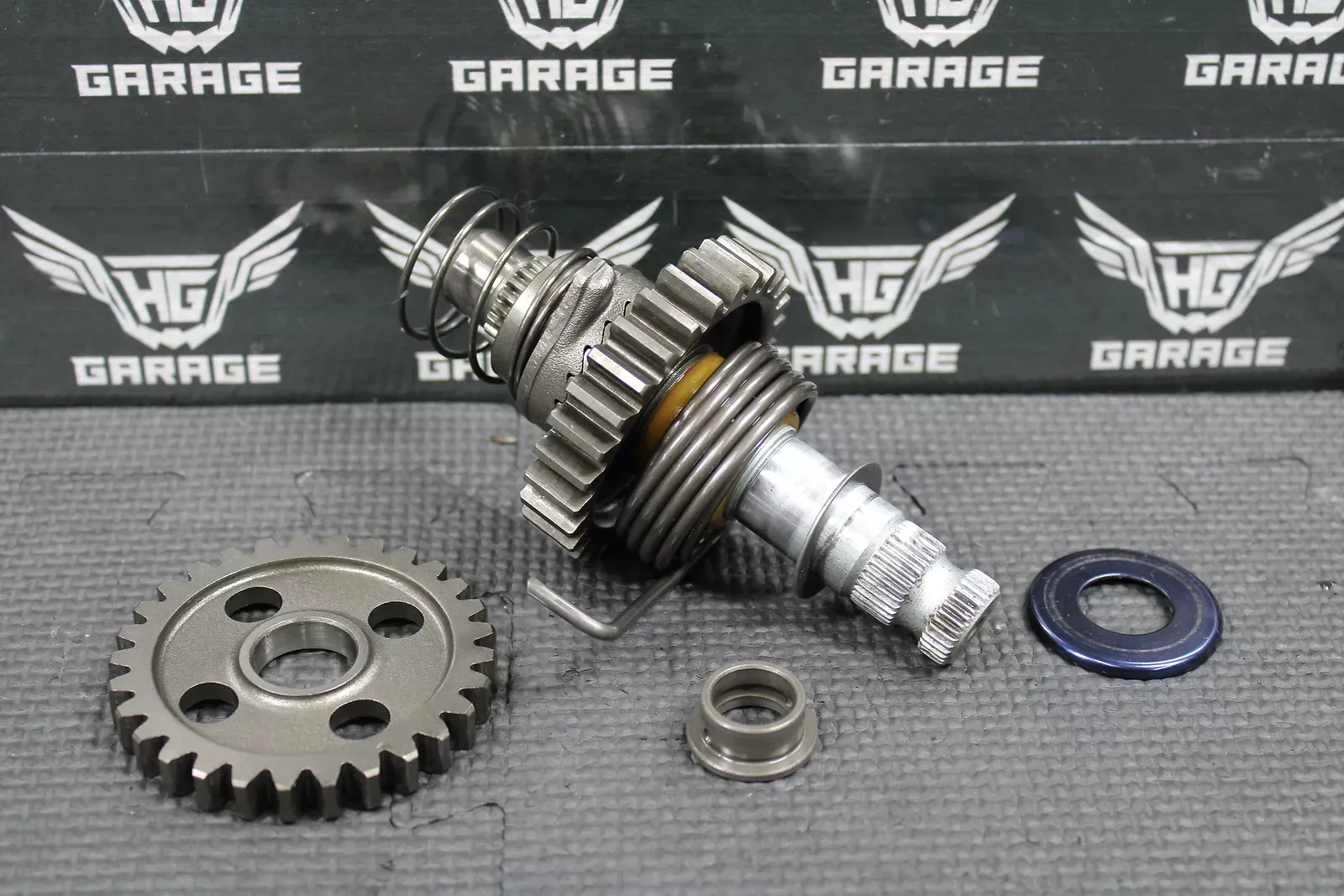 2002 99-04 HONDA XR400R OEM KICKSTART KICK START SHAFT IDLER GEAR  28250-KCY-671