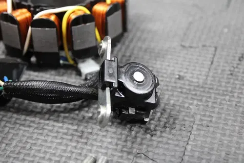 2013 HONDA CRF250R OEM STATOR MAGNETO GENERATOR ALTERNATOR 31120-KRN-A71 GOOD!