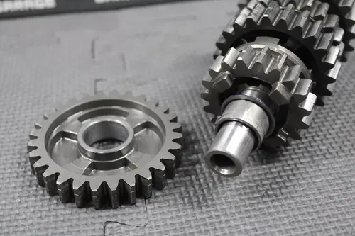 1995 89-01 HONDA CR500R OEM COUNTERSHAFT TRANSMISSION TRANNY TRANS GEARS GEARBOX