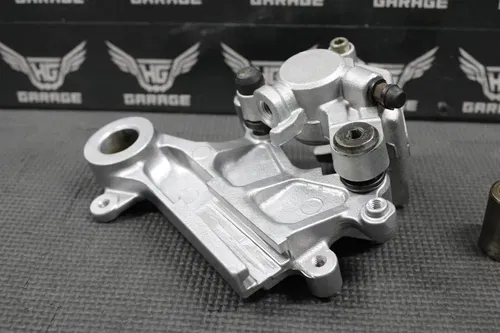 1999 SUZUKI RM125 RM250 MODEL X OEM NISSIN REAR BACK BRAKE CALIPER 69100-36E30