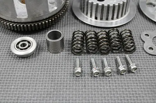 1985 KAWASAKI KX80 OEM COMPLETE CLUTCH W BASKET HUB PRESSURE PLATE 13095-1113