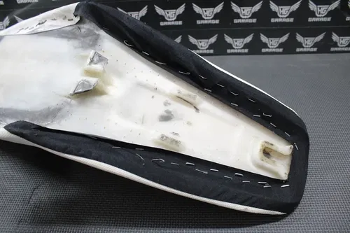 2000 2001 HONDA CR125R CR250R SEAT SADDLE FOAM WHITE THRILL SEEKER GRIPPER COVER