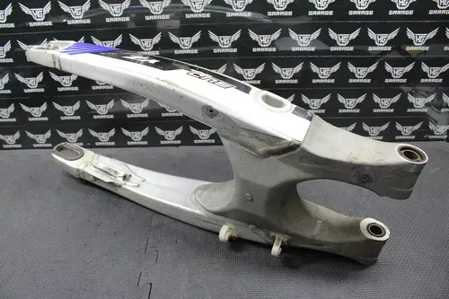 2003 2004 YAMAHA YZ125 YZ250 OEM SWINGARM SWING ARM SUSPENSION 5UN-22110-00-00