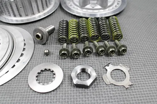 2005 YAMAHA YZ450F OEM COMPLETE CLUTCH W PLATES BASKET HUB 5XD-16150-60-00 NICE!
