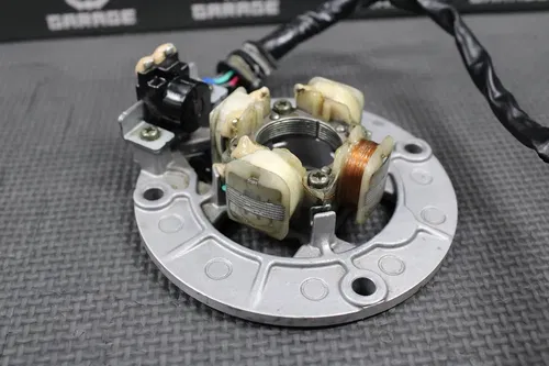 2005 YAMAHA YZ450F OEM STATOR MAGNETO GENERATOR ALTERNATOR 5XD-85560-09-00 GOOD!