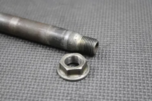 2000 95-01 HONDA CR125R CR250R OEM FRONT WHEEL RIM AXLE PIVOT BOLT 44301-MAC-780