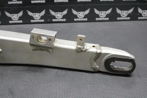 2009 YAMAHA YZ450F OEM SWINGARM SWING ARM REAR SUSPENSION 34P-22110-00-00 GOOD