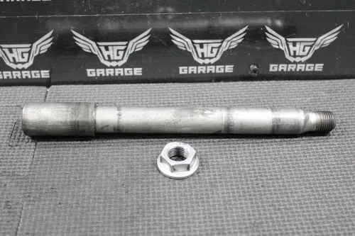 2002 HONDA 02-03 CR125R CR250R OEM FRONT WHEEL RIM AXLE PIVOT BOLT 44301-KZ4-J40