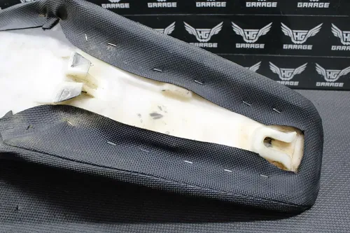 2000 HONDA CR125R CR250R SEAT SADDLE FOAM PAN BLACK GRIPPER COVER 77100-KZ4-J20