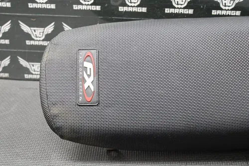 2000 HONDA CR125R CR250R SEAT SADDLE FOAM PAN BLACK GRIPPER COVER 77100-KZ4-J20
