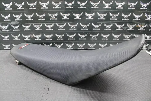 2000 HONDA CR125R CR250R SEAT SADDLE FOAM PAN BLACK GRIPPER COVER 77100-KZ4-J20