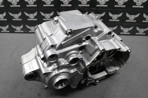 2020 YAMAHA 20-22 WR250F YZ250FX OEM LEFT RIGHT ENGINE CRANKCASE CRANK CASE NICE