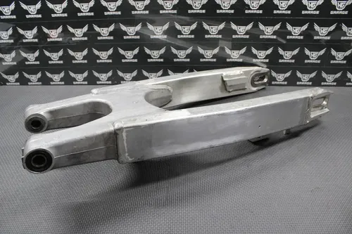 1999 SUZUKI RM125 RM250 MODEL X OEM SWINGARM SWING ARM SUSPENSION 61000-37E10