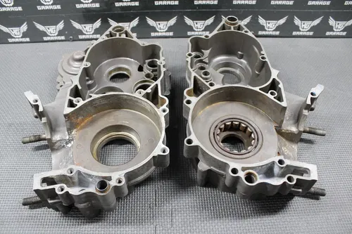 2004 KTM 03-16 250 04-07 300 OEM LEFT RIGHT ENGINE MOTOR CRANKCASE CRANK CASES