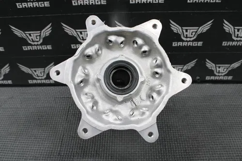 2000 97-00 SUZUKI RM125 RM250 OEM FRONT WHEEL HUB 54111-36E10