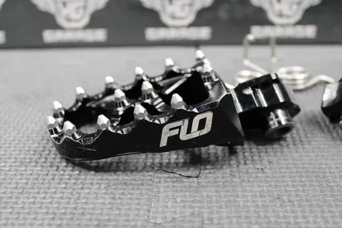 2013 SUZUKI RMZ250 FLO MOTORSPORTS BLACK RIGHT LEFT FOOT PEGS PEDALS FOOTPEGS