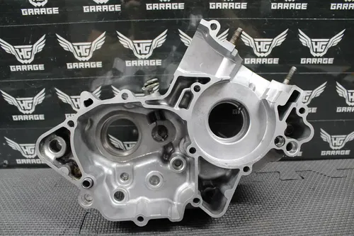 1998 94-98 YAMAHA YZ80 OEM LEFT RIGHT ENGINE MOTOR CRANKCASE CRANK CASE BLOCK