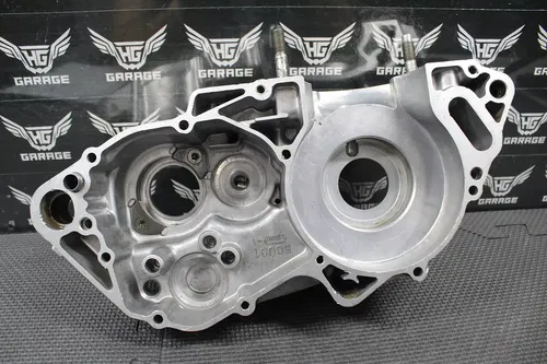 2002 02-10 YAMAHA YZ250 2STROKE OEM LEFT ENGINE MOTOR CRANKCASE CRANK CASE NICE!