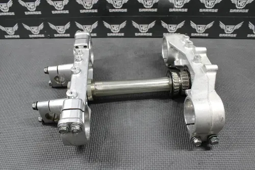 2000 SUZUKI 00-04 DRZ400 DRZ400E OEM FRONT FORKS TRIPLE TREE STEM BAR CLAMP NICE