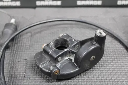 2001 SUZUKI RM125 OEM RIGHT TWIST THROTTLE HOUSING CABLE 57110-36E01 58300-37F01