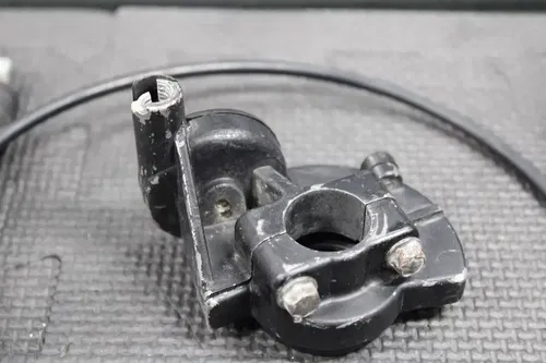 2001 SUZUKI RM125 OEM RIGHT TWIST THROTTLE HOUSING CABLE 57110-36E01 58300-37F01
