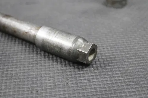 1996 96-04 HONDA XR400R OEM FRONT WHEEL RIM AXLE PIVOT BOLT SLEEVE 44301-KAE-870