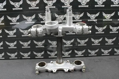 1999 99-04 YAMAHA TTR225 OEM FRONT FORKS LOWER UPPER TRIPLE TREE STEM BAR CLAMP