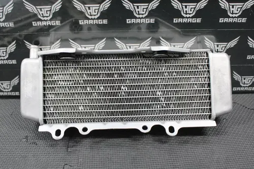 2005 KAWASAKI KX250F OEM LEFT RIGHT RADIATOR SET RADIATORS SHROUDS LOUVERS GOOD