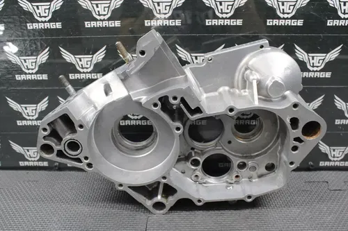 1999 KAWASAKI KX125 OEM RIGHT ENGINE MOTOR CRANKCASE CRANK CASE BLOCK 14001-1248