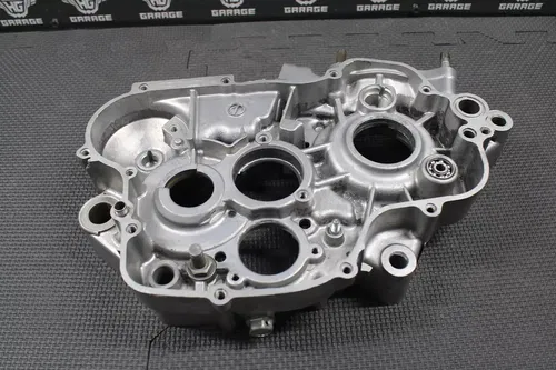 1999 KAWASAKI KX125 OEM RIGHT ENGINE MOTOR CRANKCASE CRANK CASE BLOCK 14001-1248
