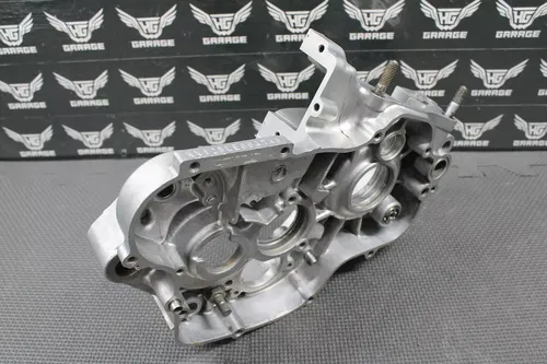 1999 KAWASAKI KX125 OEM RIGHT ENGINE MOTOR CRANKCASE CRANK CASE BLOCK 14001-1248