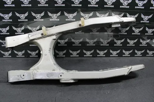 1999 KAWASAKI 95-02 KDX200 97-02 KDX220R OEM SWINGARM SWING ARM SUSPENSION PIVOT