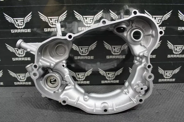 1999 95-06 KAWASAKI KDX200 OEM RIGHT CASE INNER CLUTCH COVER 1999 95-06 KAWASAKI KDX200 OEM RIGHT CASE INNER CLUTCH COVER