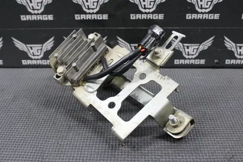 2018 18-20 SUZUKI RMZ450 OEM RECTIFIER VOLTAGE REGULATOR & CDI MOUNT 32800-28H00