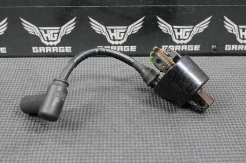 1998 1999 HONDA CR125R CR250R OEM IGNITION COIL SPARK PLUG BOOT 30500-KZ3-B01