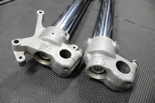 2001 HONDA CR250R OEM SHOWA RIGHT LEFT FRONT SUSPENSION FORKS SHOCKS DAMPERS