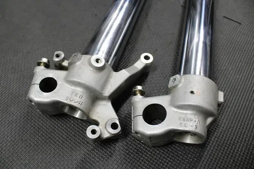 2001 HONDA CR250R OEM SHOWA RIGHT LEFT FRONT SUSPENSION FORKS SHOCKS DAMPERS